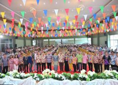 เทศบาลนครนครปฐม จัดพิธีรดน้ำขอพรผู้สูงอายุสืบสานประเพณีสงกรานต์ ประจำปี 2569 เพื่อส่งเสริมให้หน่วยงนภาครัฐ เอกชน และประชาชน ได้ร่วมกันจัดกิจกรรมที่ส่งเสริมประเพณีศิลปวัฒนธรรมอันดีงามของไทย